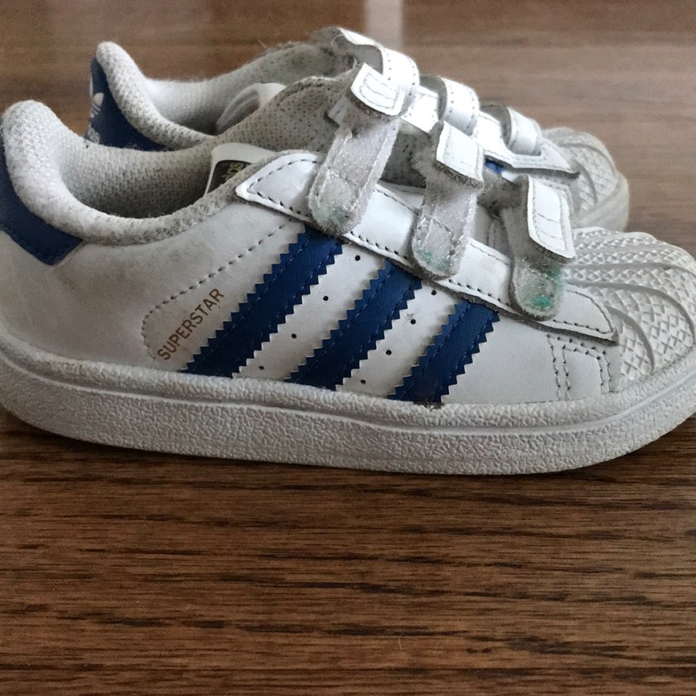 Boys Adidas Velcro superstar sneakers